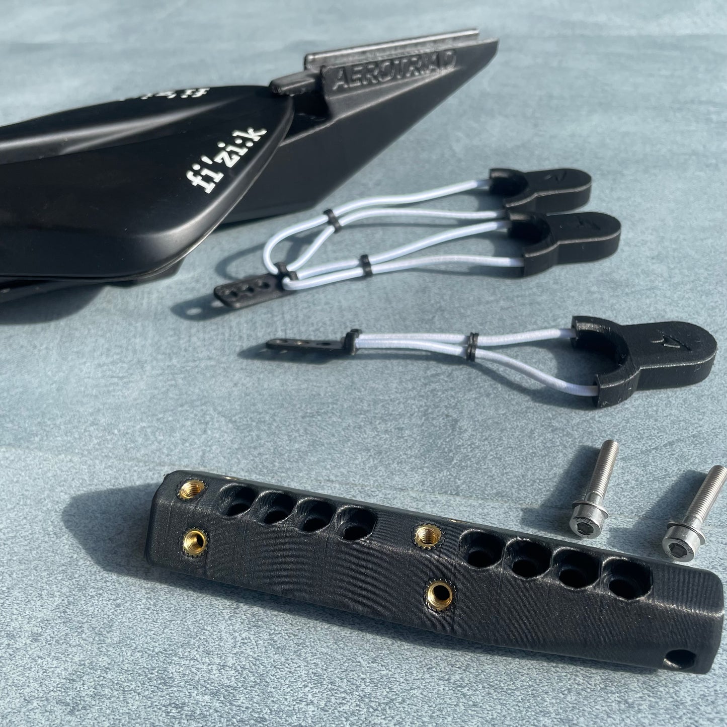 AeroTriad BTS Fizik Aeris – Hydration. Stability. Aero.